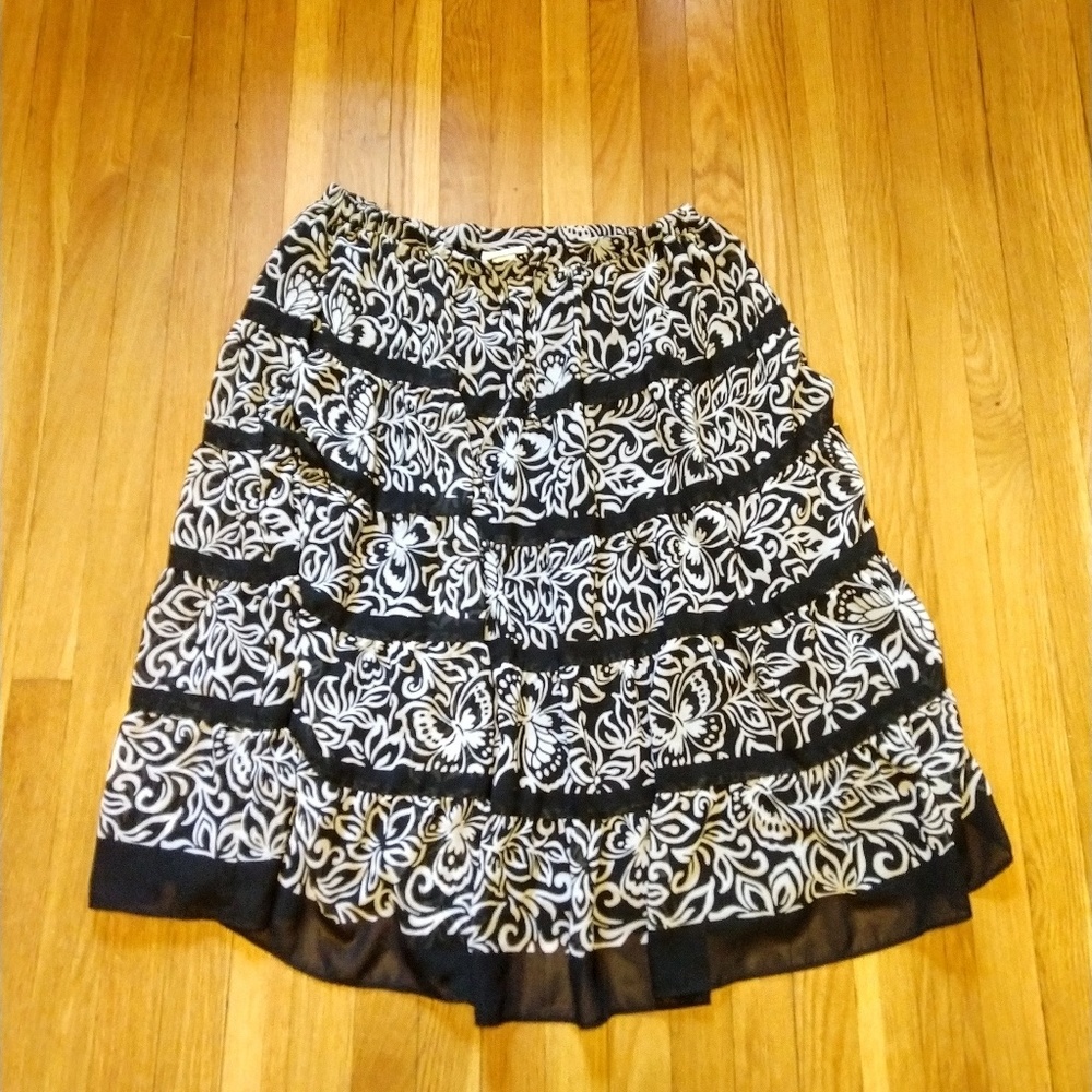 B&W patterned midi skirt